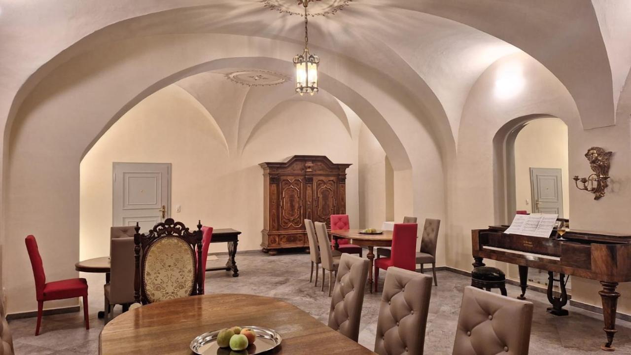 Stadtpalais Familien-Suite 4 Zimmer Mit Galerie Maximal 6 Personen Будишин Екстер'єр фото